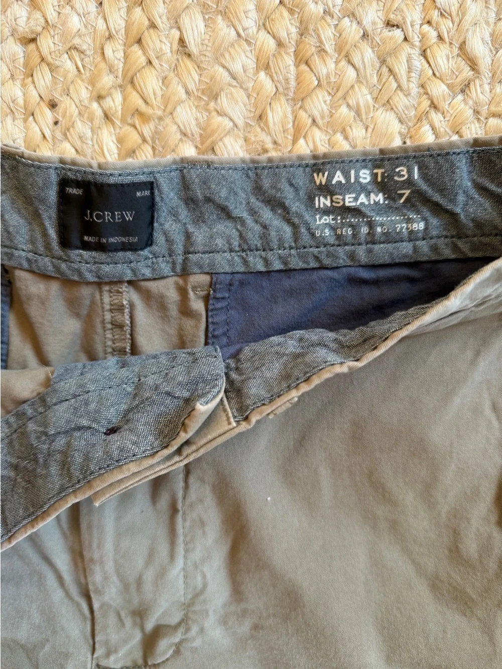 J. Crew Flat-Front Men's Shorts 7”